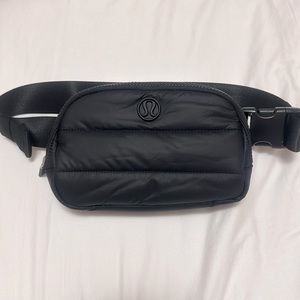 Everywhere Belt Bag 1L
Wunder Puff